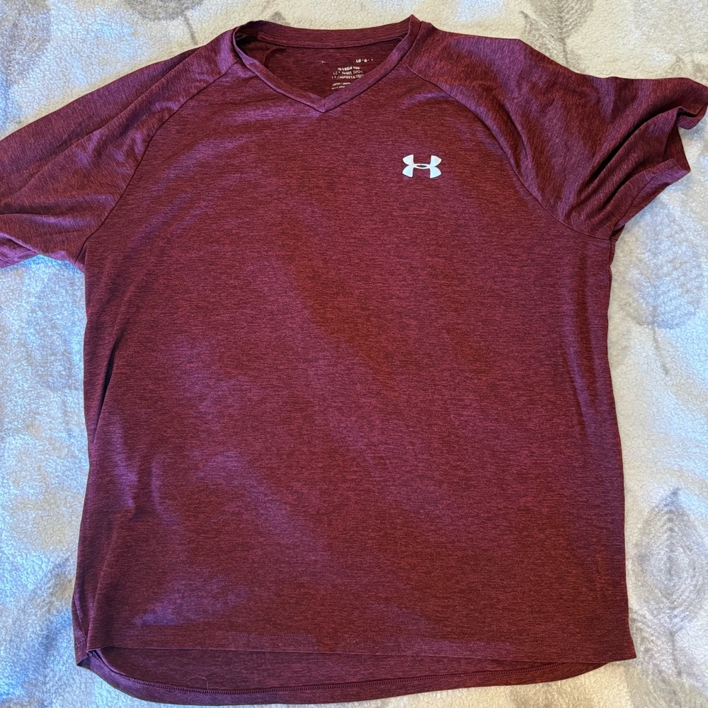 Under Armour Men's Burgundy V-Neck Tee